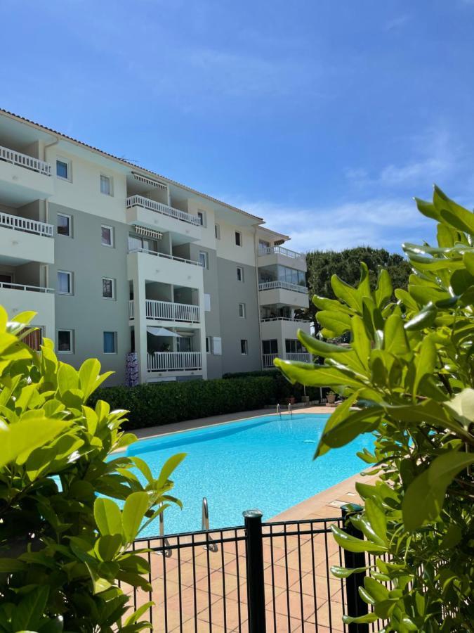 Appartement Avec Piscine Privee กาญเนอ-ซูร์-แมร์ ภายนอก รูปภาพ